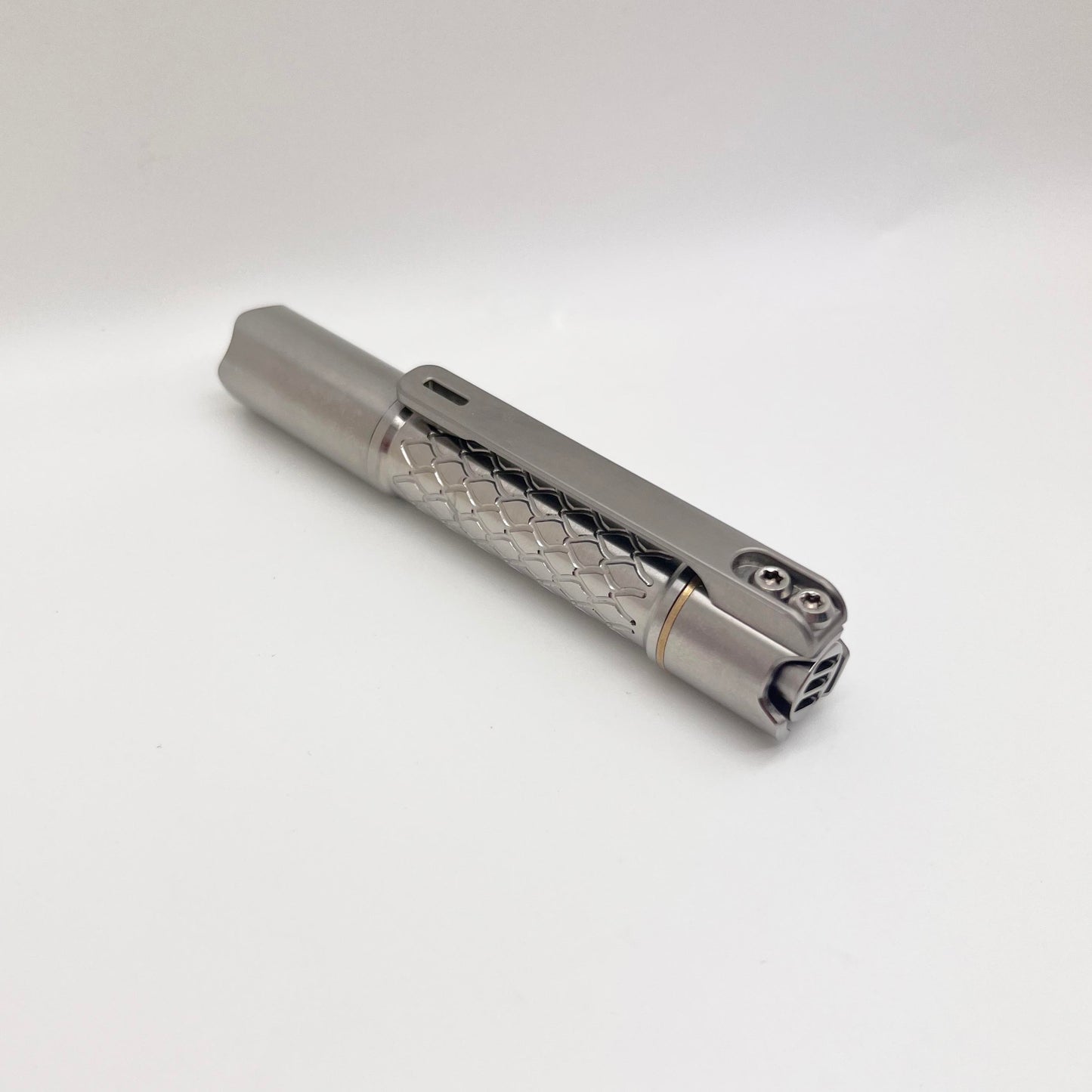 Edoluc Light Long-01 Titanium Mini 10400 EDC Poŝlampo Nichia 519a LED