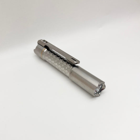 EDOLUC Loong-01 Titanium Raw Mini EDC Flashlight Nichia 519a 4000K R9080 LED AAA/10440