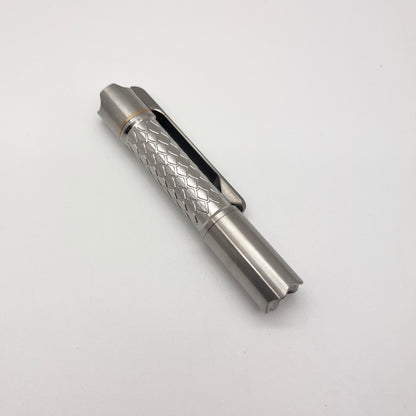 Edoluc Light Long-01 Titanium Mini 10400 EDC Poŝlampo Nichia 519a LED